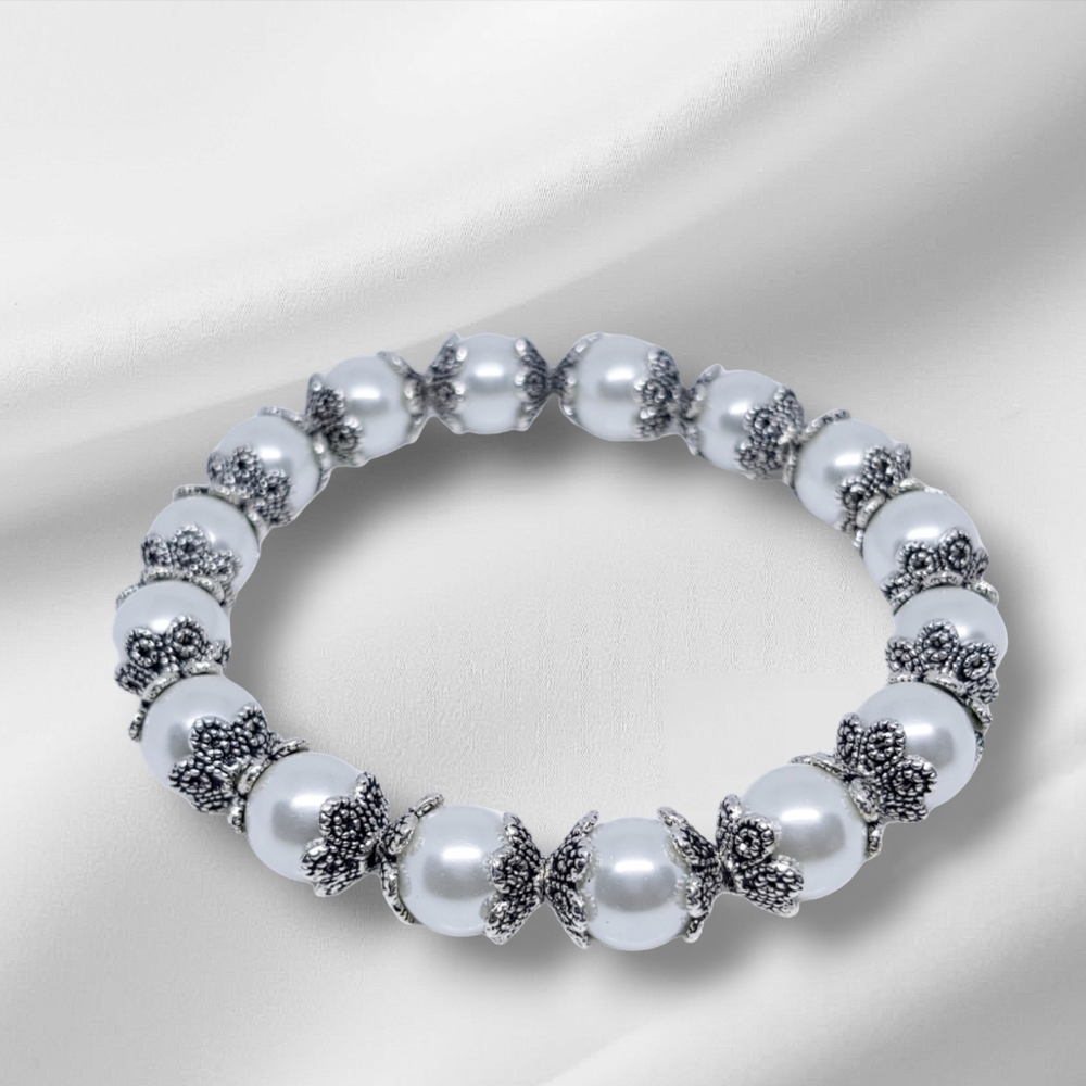 Pearl Glass Beaded Bracelet - Picture 3 of 3